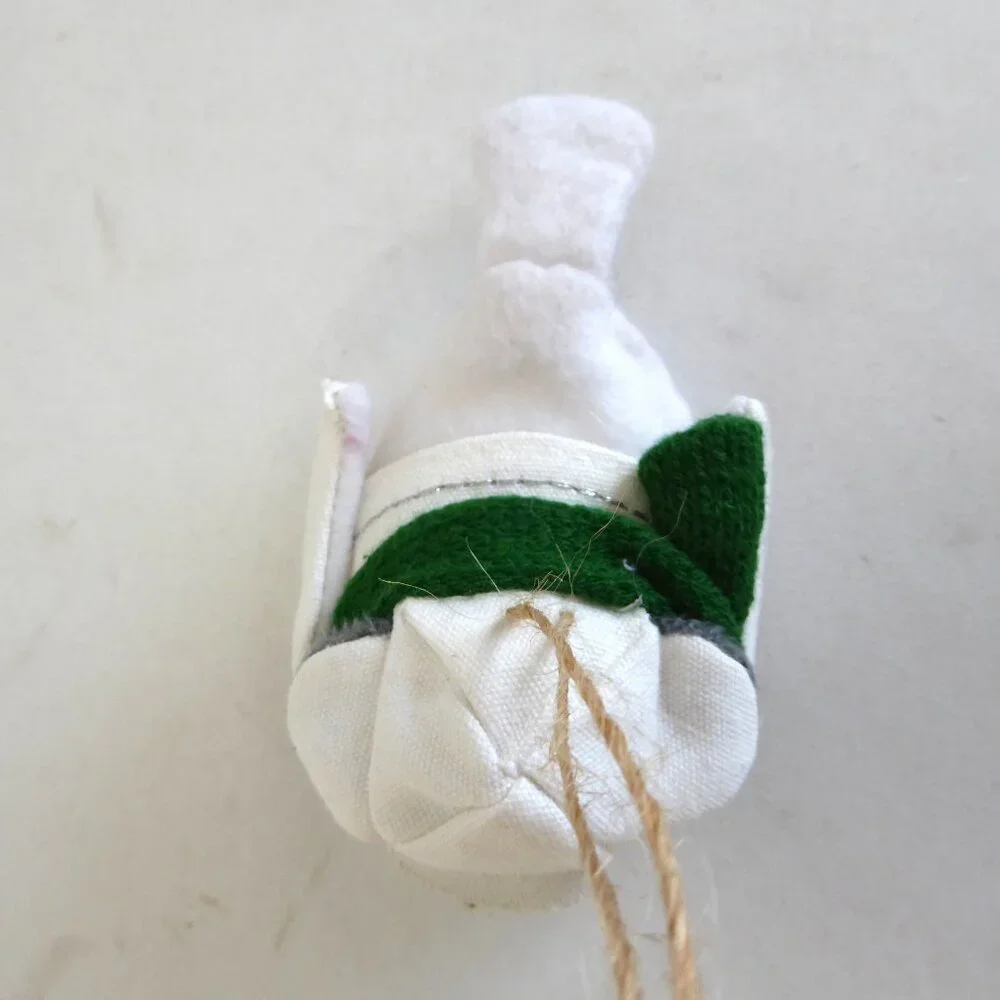 NEW 4” TARGET WONDERSHOP FEATHERLY FRIENDS BIRD WHITE JACKET SCARF ORNAMENT